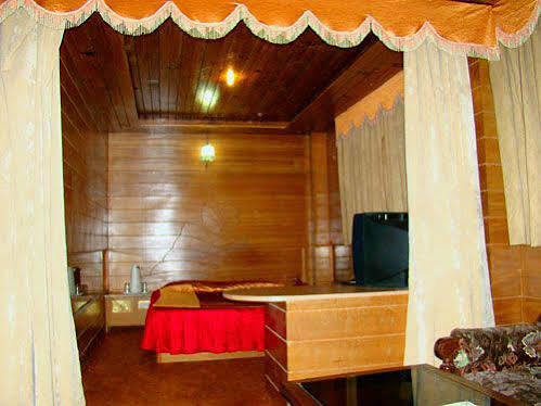 Chandermukhi Hotel Manāli Exteriér fotografie